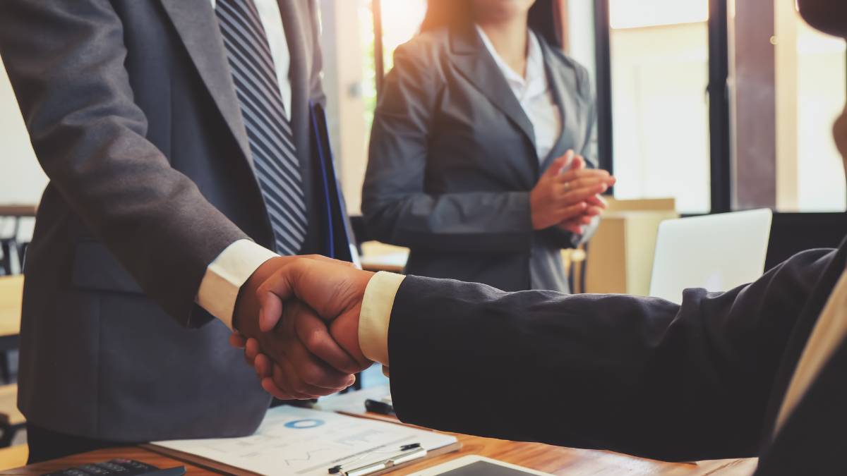 How to Make your Impression Positive - How to make your first impression good