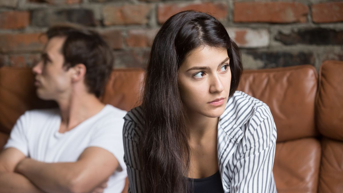 reasons why your girlfriend is not talking to you